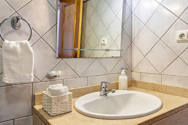 Mcr Funchal Apartment Екстериор снимка